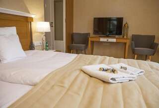 Апарт-отели Hotel Alhambra Лёндек-Здруй Двухместный номер «Комфорт» с 1 кроватью или 2 отдельными кроватями-4