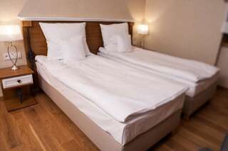 Апарт-отели Hotel Alhambra Лёндек-Здруй Двухместный номер «Комфорт» с 1 кроватью или 2 отдельными кроватями-7